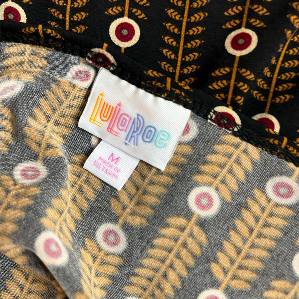 Lularoe top. - Picture 6 of 6